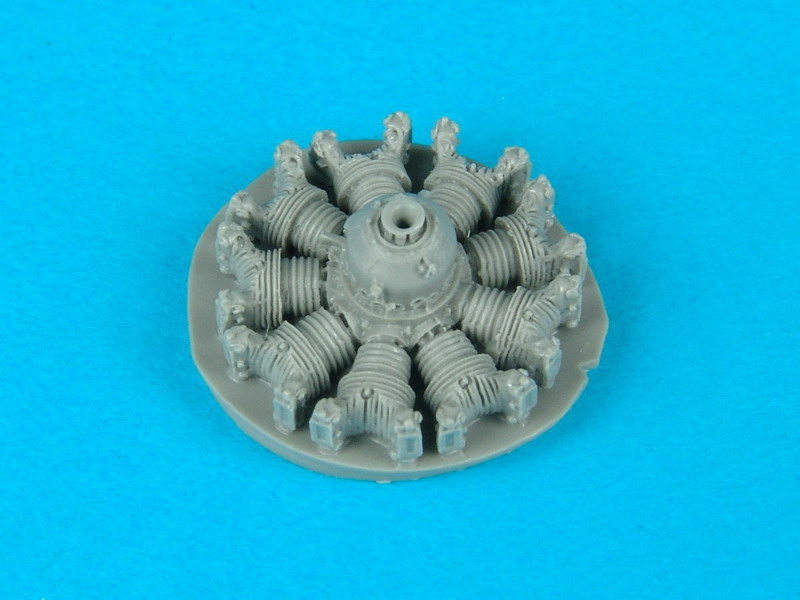 QB72052 B-239 Buffalo engine 1/72